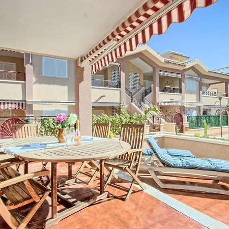 In With Swimming Pool Holiday home